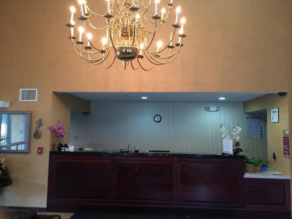 Executive Inn And Suites Baker Экстерьер фото