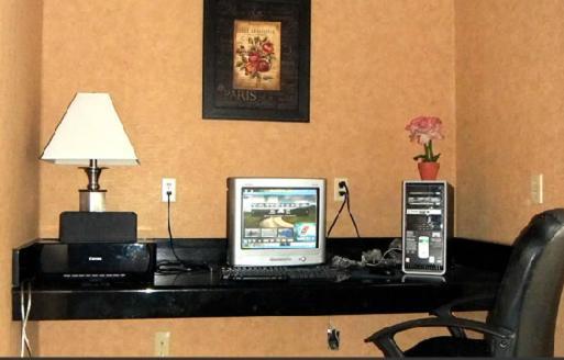 Executive Inn And Suites Baker Экстерьер фото