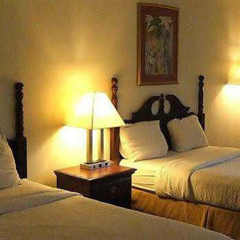 Executive Inn And Suites Baker Экстерьер фото